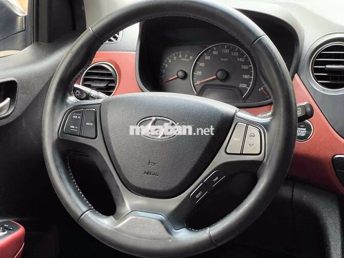 Hyundai i10 2015 1.2 bản đủ Tự động Trắng