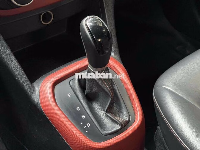 Hyundai i10 2015 1.2 bản đủ Tự động Trắng