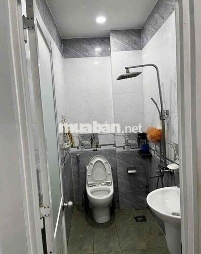 cho Thuê nha tx 21 q12 có nội thất giá 9tr /th