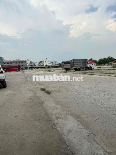 cho thuê 2-3000m2 đất trống 2 MT view sông . giá chỉ 40k/m2