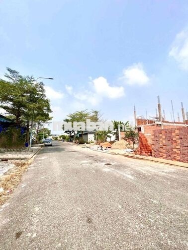 XOAY VỐN BÁN GẤP NỀN 5x21m GẦN ĐƯỜNG SỐ 8 GIÁ 1tỷ920