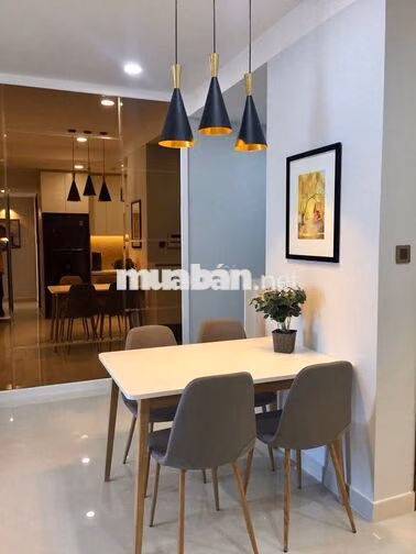 Saigon Royal Q.4 View sông 2PN Giá thuê 32 triệu Full nội thất