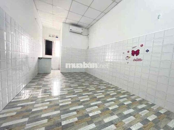 #2TR6 - sẵn Máy lạnh và thang máy