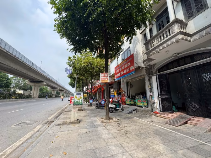 Nhà Tôi Đang Cần Bán Gấp 💥💥💥 ⚡️Siêu phẩm mặt phố Quang Trung 5 tầng