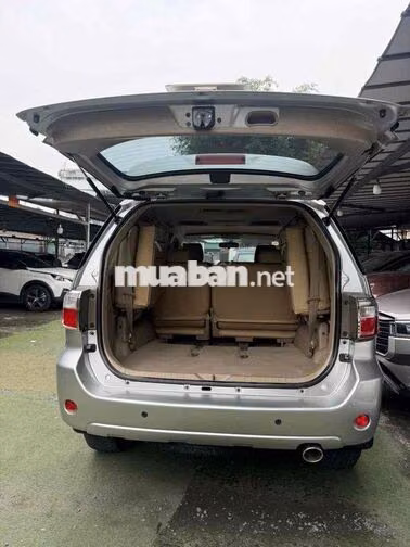 Toyota Fortuner 2011 2 cầu Số tự động Xăng Bạc
