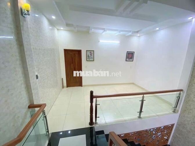 NHÀ 2 TẦNG 2PN 2WC MT KHU MÂN THÁI