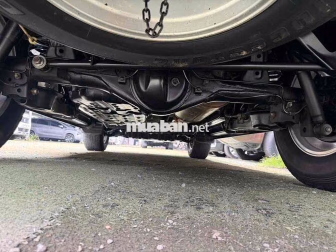 Toyota Fortuner 2011 2 cầu Số tự động Xăng Bạc