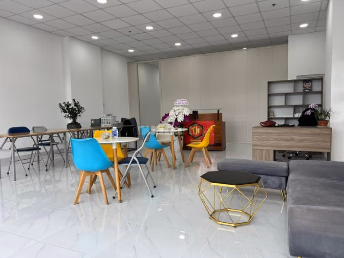Mặt bằng kinh doanh C/c  Nguyễn Sỹ Sách 120m2,2p ngủ, sẵn máy lạnh, GI