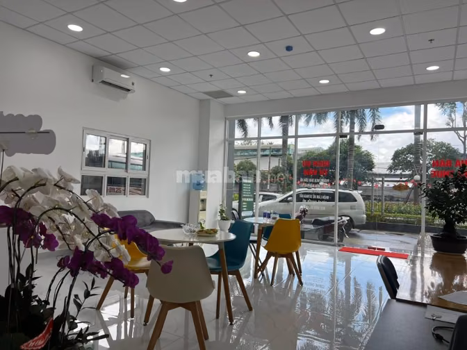 Mặt bằng kinh doanh C/c  Nguyễn Sỹ Sách 120m2,2p ngủ, sẵn máy lạnh, GI