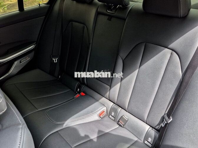 BMW 320i Sportline Model 2024 26.000 miles
