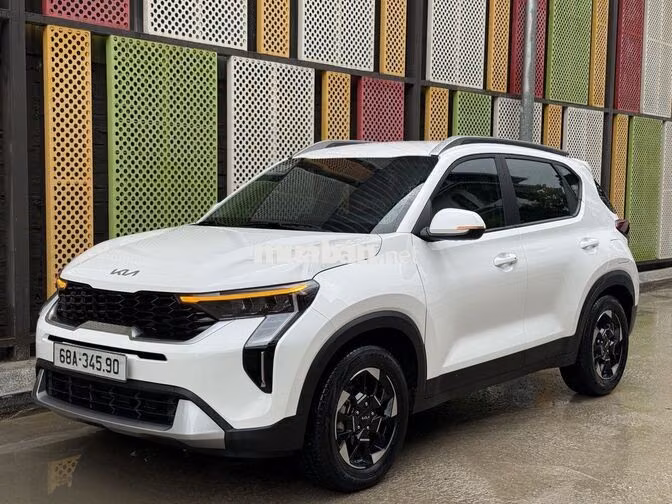 KIA SONET LUXURY 2024 – TRẮNG – ODO 16.000 KM ✅