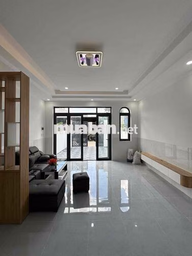 Nhà mới đẹp 5x23 dân đông kín, ngay cụm trường học và chợ An Tây