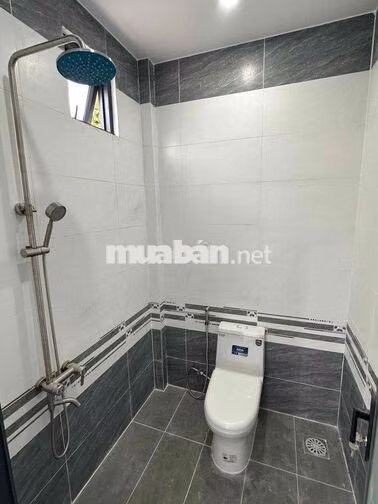 Nhà mới đẹp 5x23 dân đông kín, ngay cụm trường học và chợ An Tây