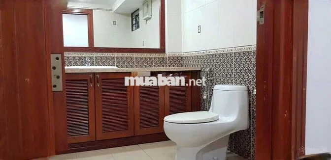Nguyên căn HXH tránh Lạc Long Quân gần Cư xá Lữ Gia Tân Bình 8 x 11