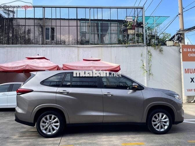 Toyota Innova Cross 2.0 CVT 2024 - 795 Triệu