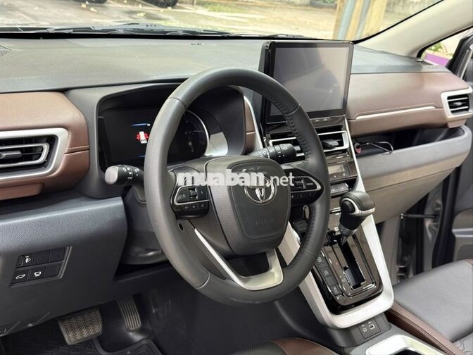 Toyota Innova Cross 2.0 CVT 2024 - 790 Triệu