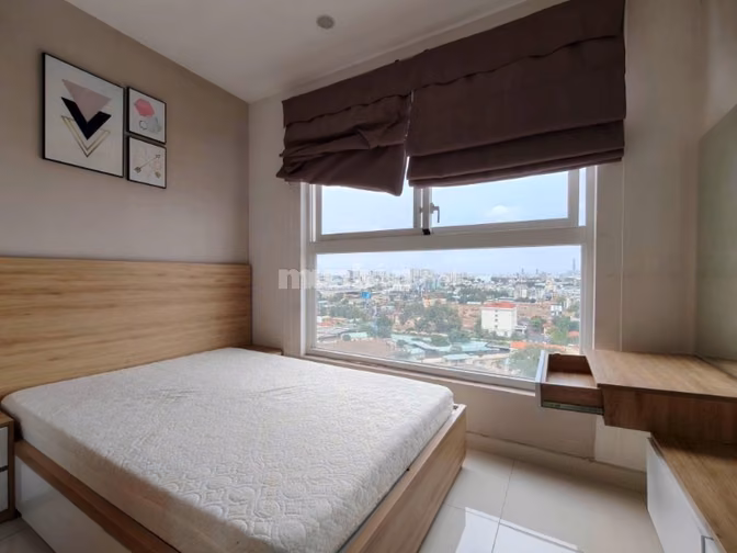 Central Plaza- Full NT, nhà mới, 2PN, Giá 14 triêu/th, 73m2 đang trống