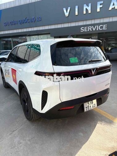 VinFast MPV7 2026 Trắng 11.000 km