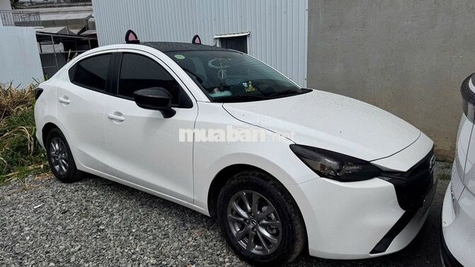 Mazda Mazda 2 Sedan Trắng oder 1000 km Nhập khẩu