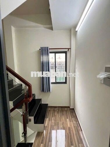 NHÀ 2PN ĐẦY ĐỦ NỘI THẤT NGAY CV 23/9 QUẬN 1