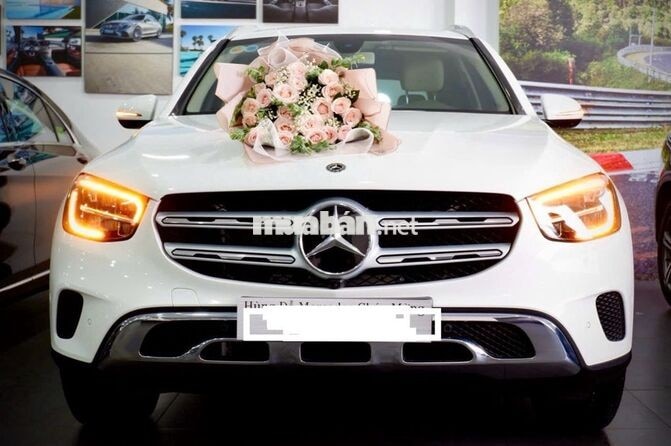 Mercedes GLC 200 4Matic AMG 2020 Trắng