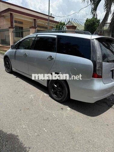 Mitsubishi Grandis 7 chỗ Số tự động Bạc