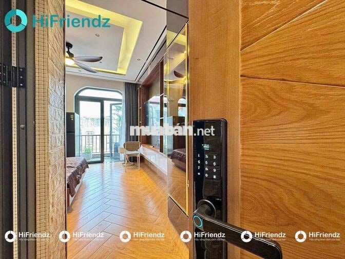 CHDV BAN CÔNG FULL NỘI THẤT LUXURY NGAY CÔNG VIÊN LÀNG HOA