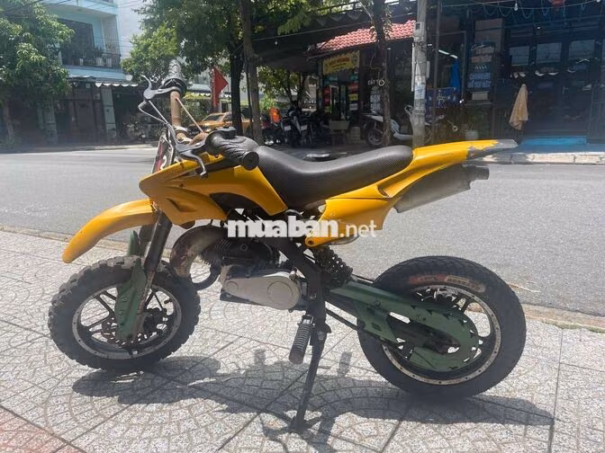 Xe mô tô mini Vàng, xanh lá Người mới tập lái