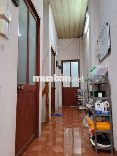 PHÒNG TRỐNG TRONG NHÀ NGUYÊN CĂN CHỈ NỮ THUÊ