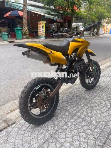 Xe mô tô mini Vàng, xanh lá Người mới tập lái