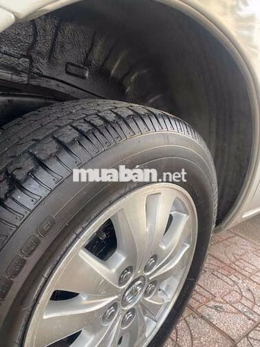 Toyota Innova 2010 Bạc 8 chỗ 130.000 km