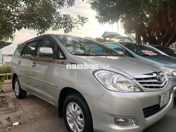 Toyota Innova 2010 Bạc 8 chỗ 130.000 km
