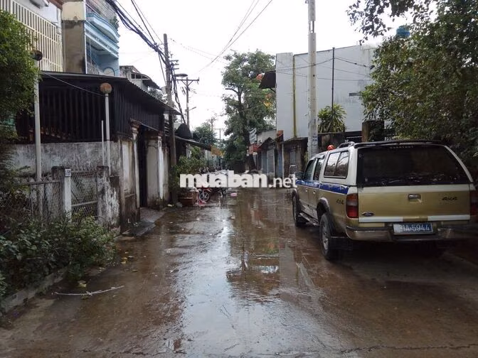 PHÒNG TRỐNG TRONG NHÀ NGUYÊN CĂN CHỈ NỮ THUÊ