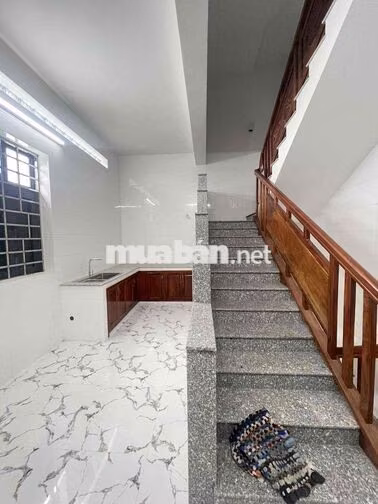 Nhà trệt 2 lầu sân thượng trục chính KDC Nam Long