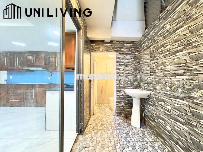PHÒNG MỚI XÂY - BANCOL SIÊU THOÁNG GẦN ĐH VLU