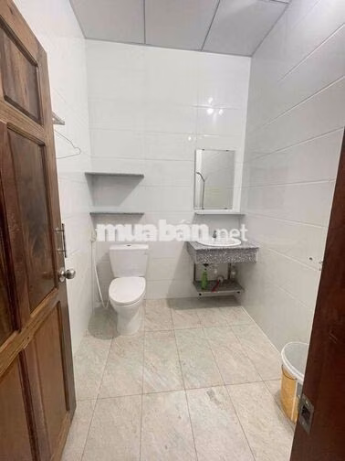 Nhà trệt 2 lầu sân thượng trục chính KDC Nam Long