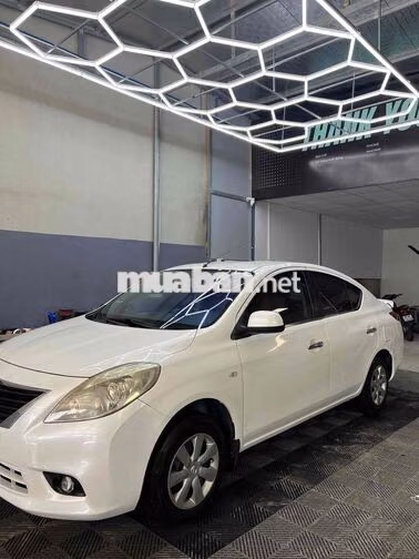 Nissan Sunny 2015 Sedan Trắng 5 chỗ