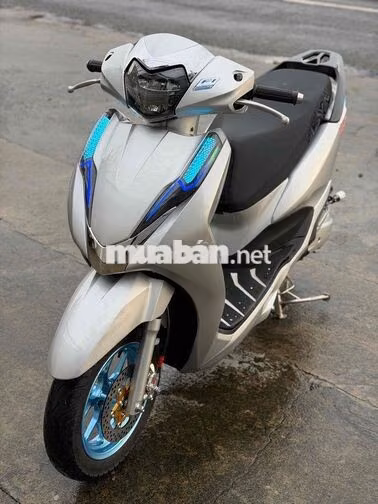 Honda Lead Bạc
