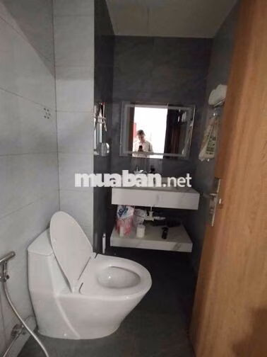 CHO THUÊ MẶT BẰNG KINH DOANH NGAY QUẬN 1 GIÁ RẺ