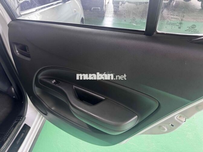 Mitsubishi Attrage 2024 Số sàn Trắng 5 chỗ