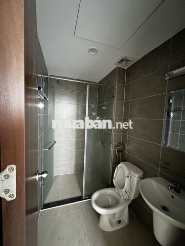 Cho thuê CH Green River 3 phòng ngủ 2wc giá 10tr nhà trống 1-10 ở Q8
