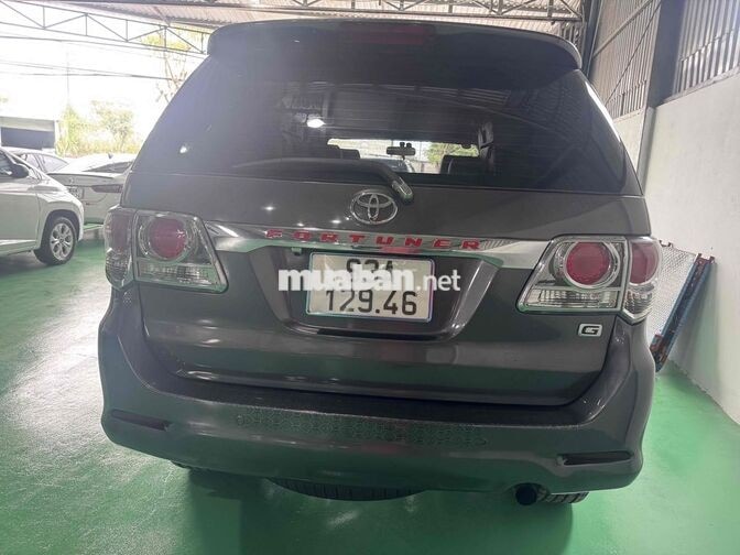Toyota Fortuner 2014 Số sàn Dầu Xám 7 chỗ