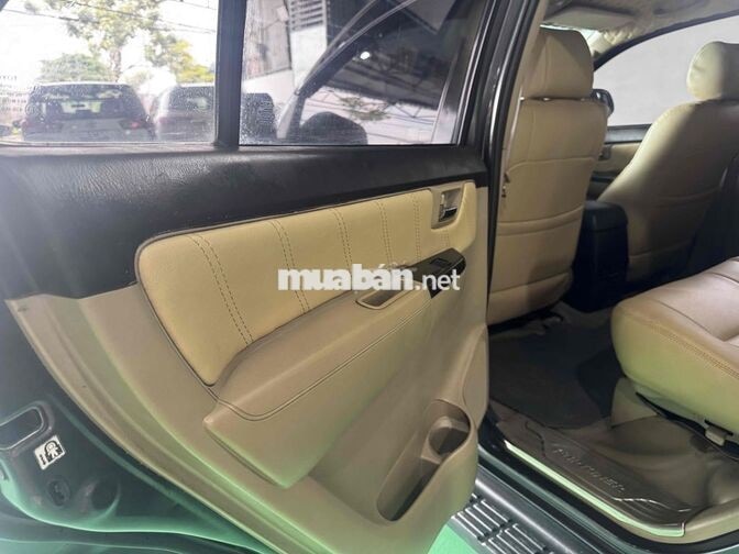 Toyota Fortuner 2014 Số sàn Dầu Xám 7 chỗ