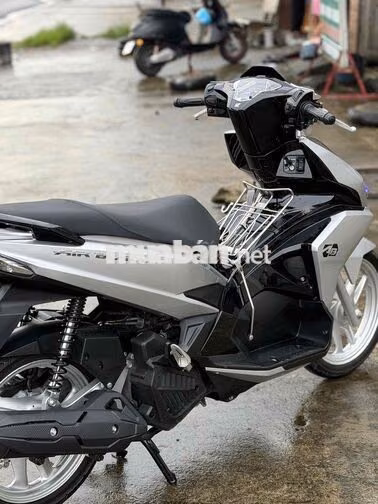 Honda Air Blade Robot Bạc đen Đã sử dụng