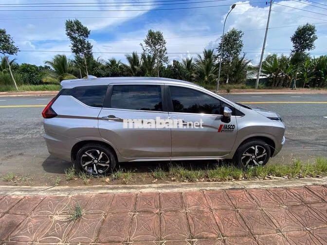 Mitsubishi Xpander 7 chỗ Số tự động Bạc
