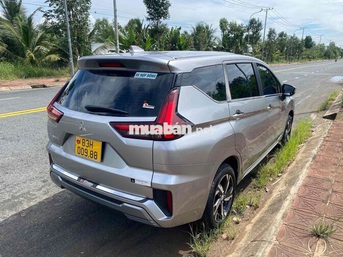 Mitsubishi Xpander 7 chỗ Số tự động Bạc