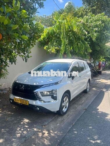 Mitsubishi Xpander 7 chỗ màu Trắng