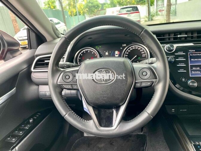 Toyota Camry 2.5Q 2020 Đỏ Thái Lan 26.000km