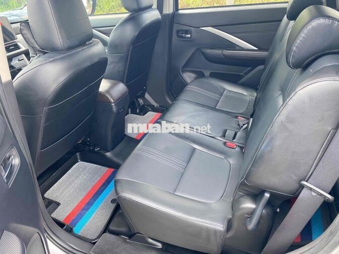 Mitsubishi Xpander 7 chỗ Số tự động Bạc
