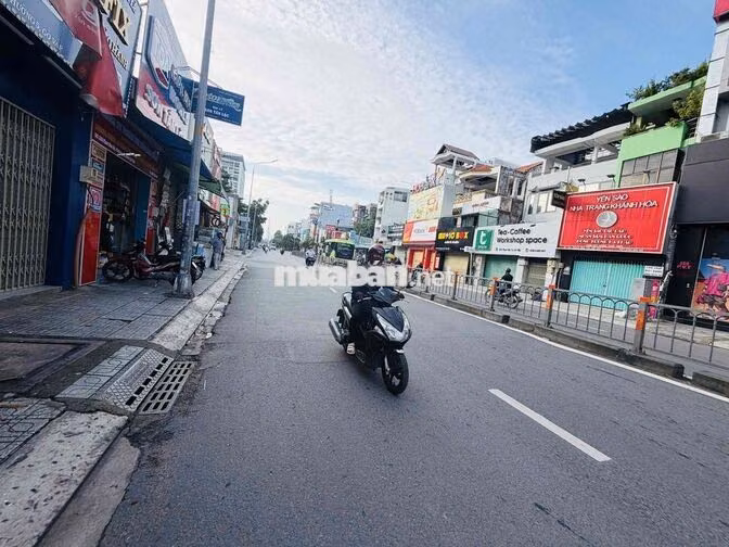 CHO THUÊ NHÀ MẶT TIỀN PHAN VĂN TRỊ GÒ VẤP GẦN EMART NGÃ TƯ NTS